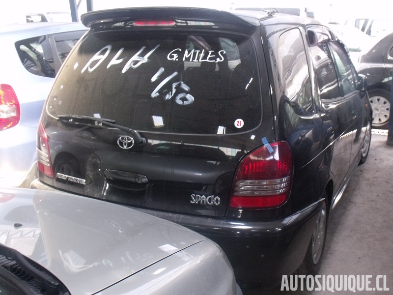 Archivo:Toyota Corolla Spacio 1 04-1999 - 05-2001 AEROTOURER rear.jpeg
