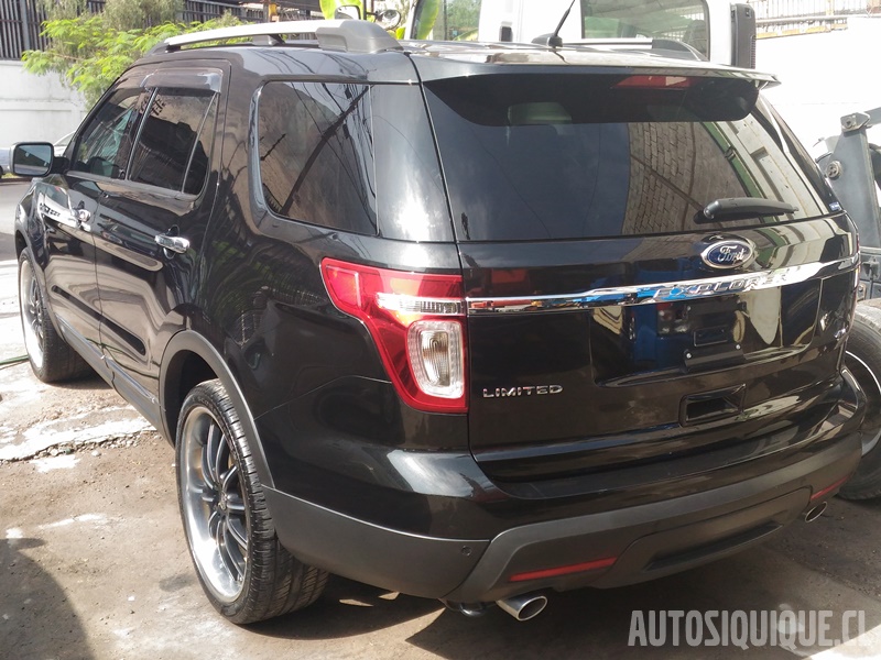 Archivo:Ford Explorer 5ta gen JDM posterior (05-2011 - 10-2015).jpeg