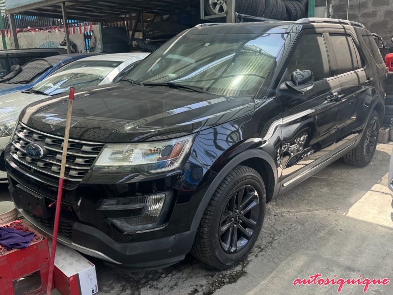 Archivo:Ford Explorer 5 JDM 10-2015 - 12-2016.jpeg