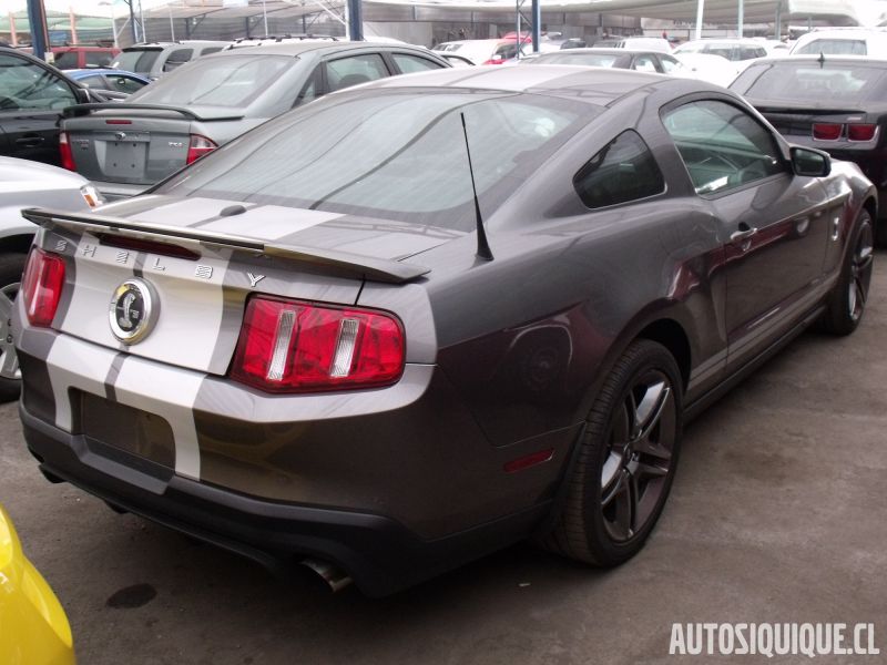 Archivo:Shelby GT500 MY2010 - 2012 REAR.jpeg