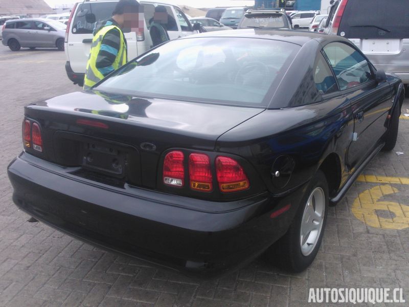 Archivo:Mustang 4 JDM 05-1994 - 05-1999 REAR.jpeg