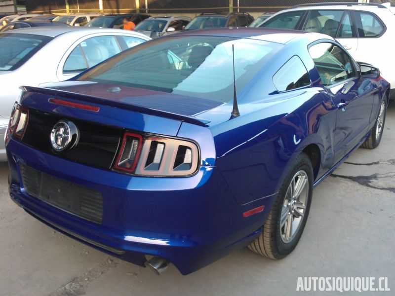 Archivo:Mustang 5 MY2013 - 2014 REAR.jpeg