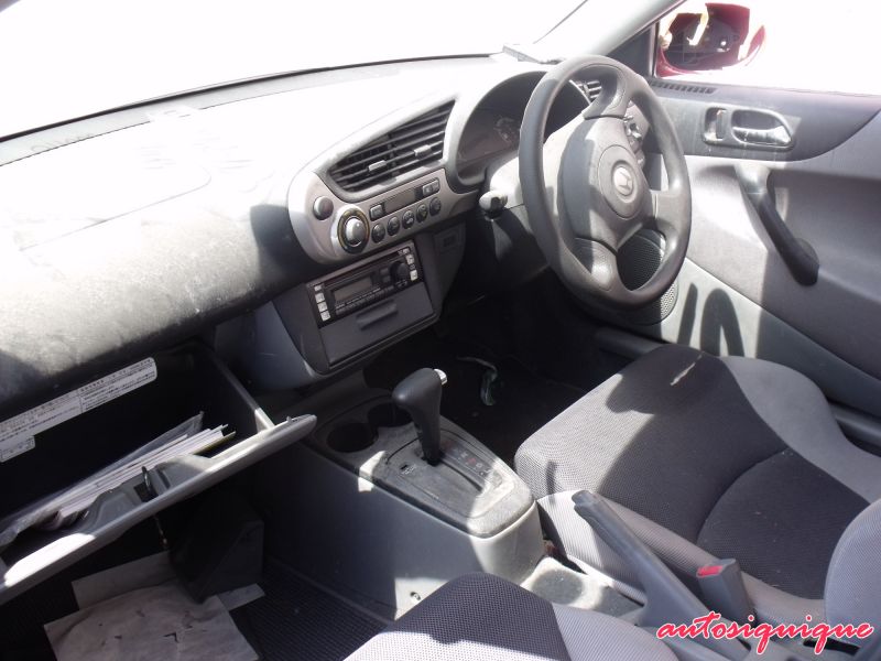 Archivo:Honda Insight 1 INSIDE.jpeg