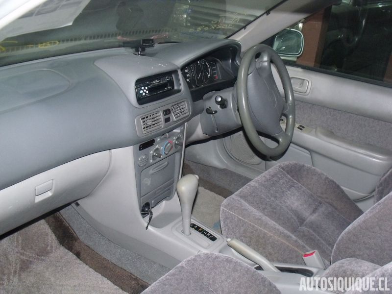 Archivo:Toyota Sprinter 8 04--1997 - 08-2000 INTERIOR.jpeg