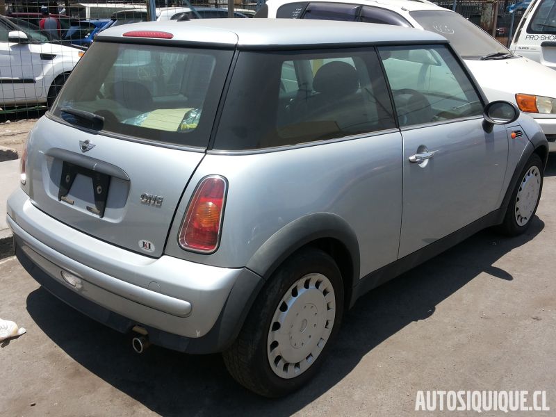 Archivo:Mini Hatch 1 JDM 10-2001 - 09-2004 REAR.jpeg
