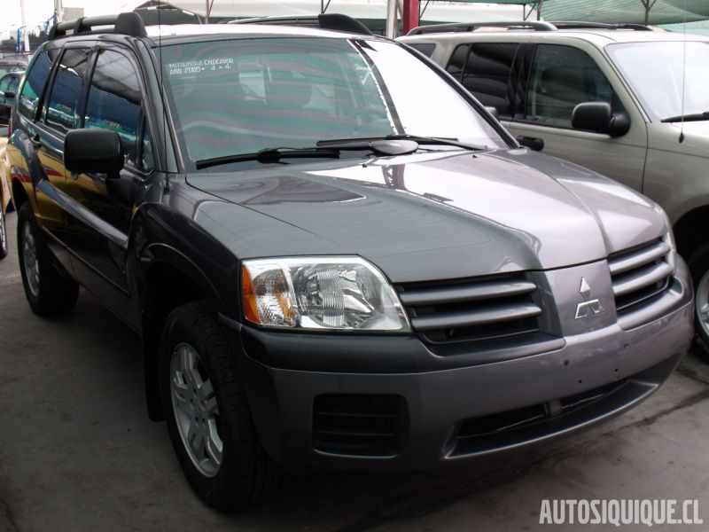 Archivo:Mitsubishi Endeavor MY2004 - 2005.jpeg