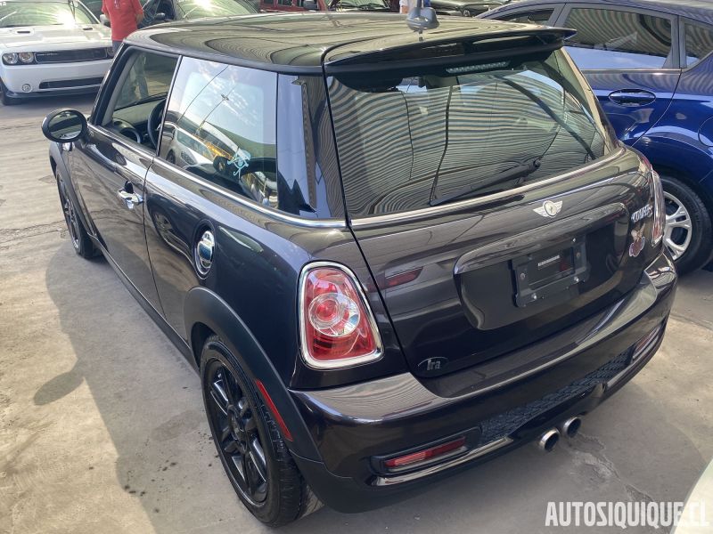 Archivo:Mini Hatch 2 USDM MY2011 - 2013 COOPER S REAR.jpeg