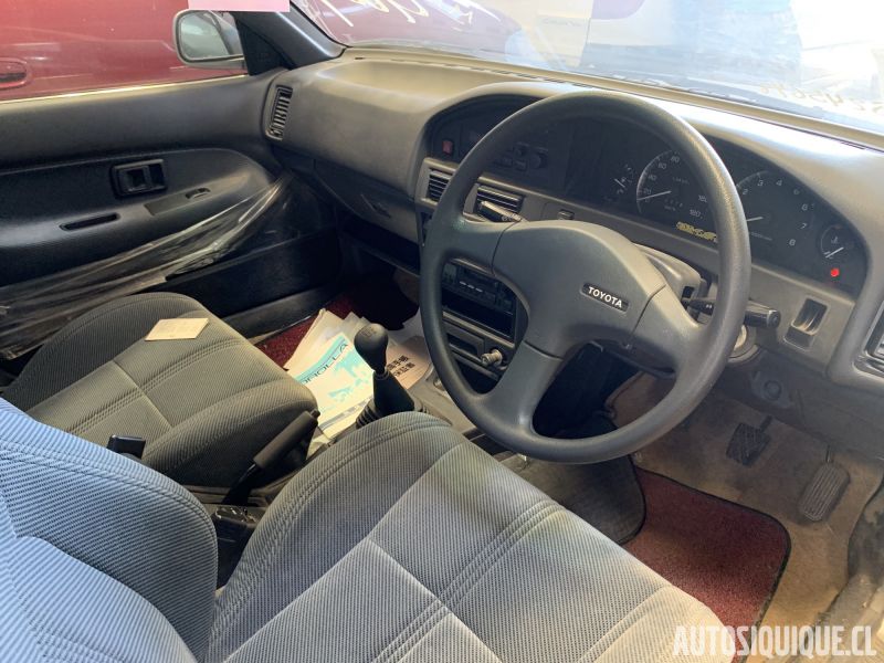 Archivo:Toyota Corolla 6 05-1989 - 06-1991 INT.jpeg