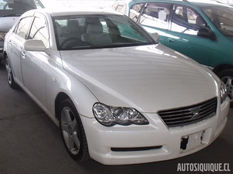 Archivo:Toyota Mark X 11-2004 - 10-2006.jpeg