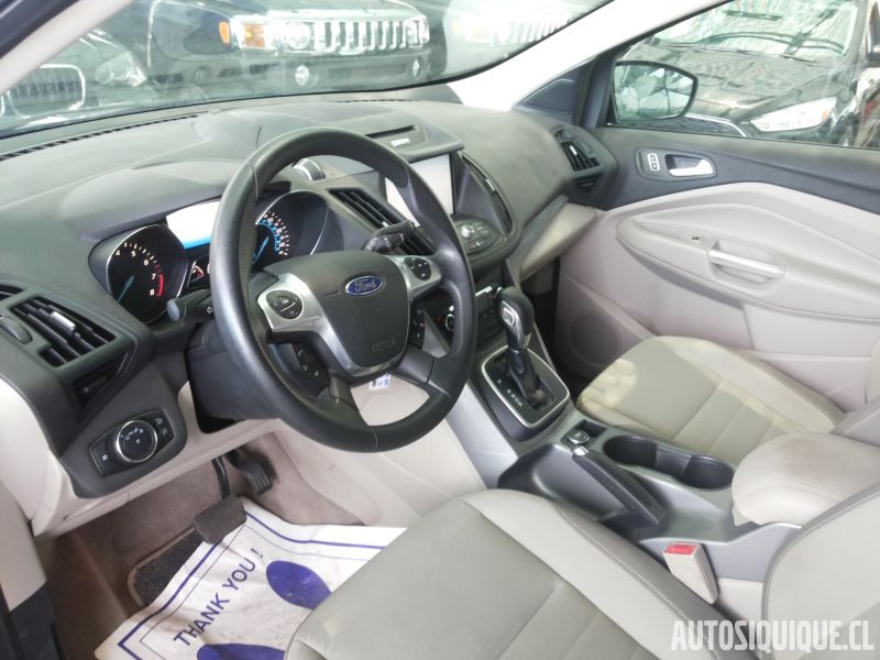 Archivo:Ford Escape 3 MY2013 - 2016 INTERIOR.jpeg