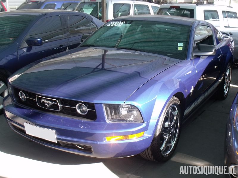 Archivo:Mustang 5 PONY PACKAGE MY2006 - 2009.jpeg