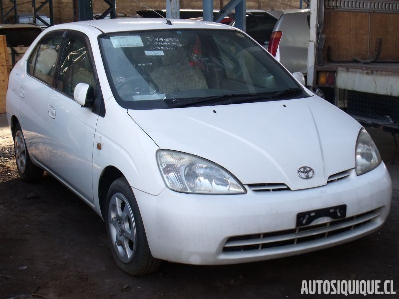 Archivo:Toyota Prius 1 05-2000 - 09-2003.jpeg