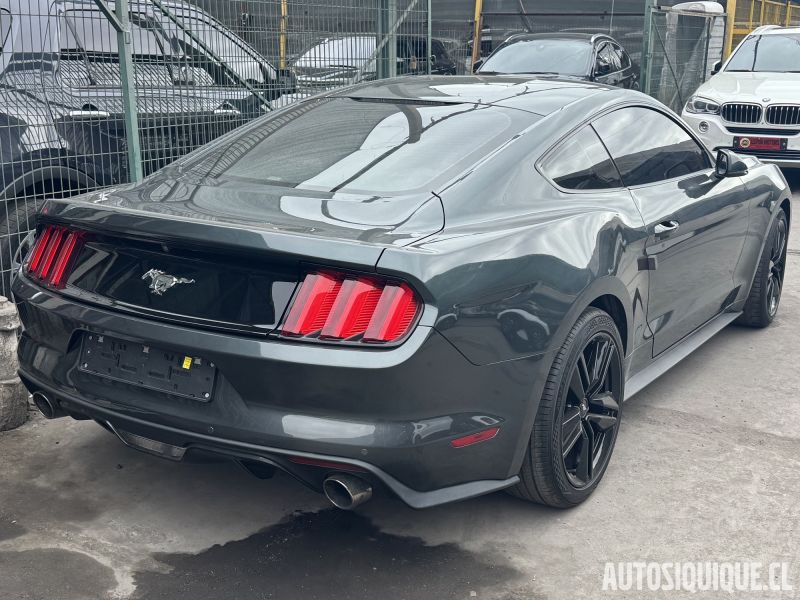 Archivo:Mustang 6 KDM 01-2015 - 04-2018 REAR.jpeg