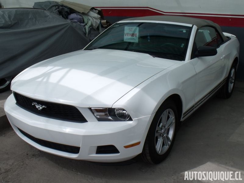 Archivo:Mustang 5 MY2010 - 2012 Convertible.jpeg
