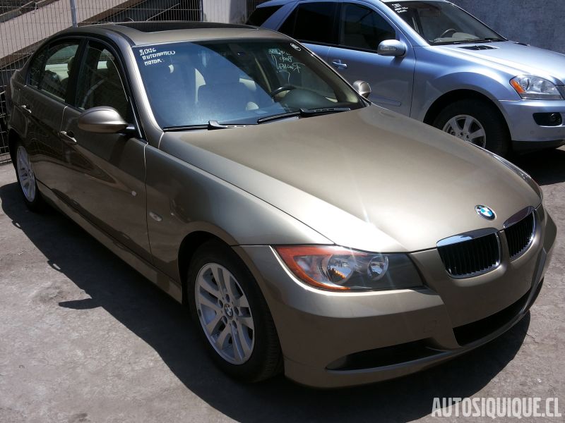 Archivo:BMW E90 USDM SEDAN MY2006 - 2008.jpeg