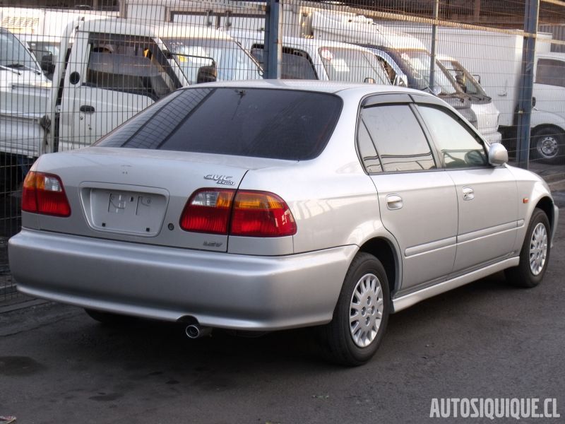 Archivo:Civic Ferio 2 09-1998 - 09-2000 rear.jpeg