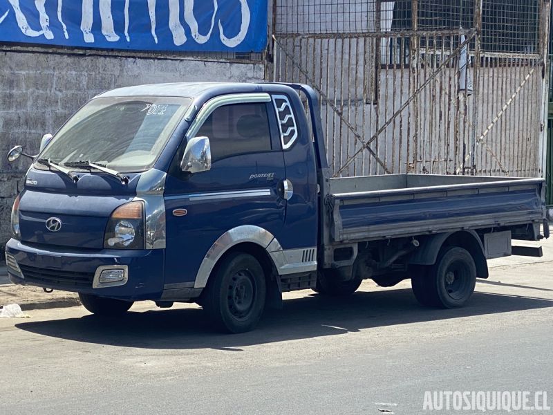 Archivo:Hyundai Porter 4 01-2012 - 08-2016.jpeg