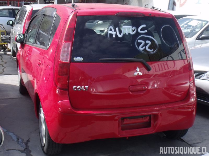 Archivo:Mitsubishi Colt 11-2002 - 10-2004 REAR.jpeg