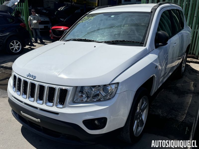 Archivo:Jeep Compass 1 JDM.jpeg