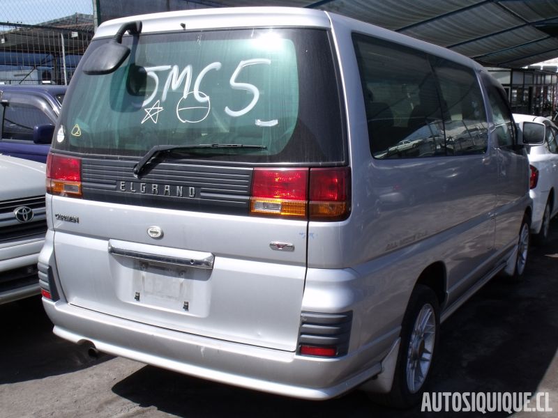 Archivo:Nissan Caravan Elgrand REAR.jpeg