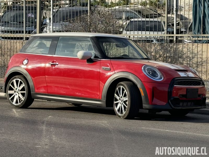 Archivo:Mini Hatch 3 USDM MY2022 - 2024.jpeg