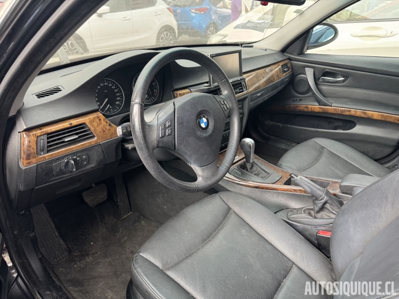 Archivo:BMW E90 JDM LHD.jpeg