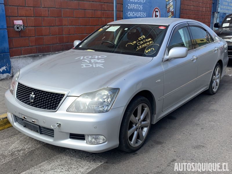 Archivo:Toyota Crown Athlete 10-2005 - 02-2008.jpeg