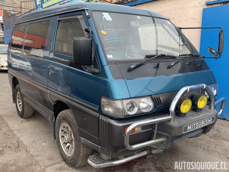 Archivo:Delica Star Wagon ACTIVE WORLD 04-1997.jpeg