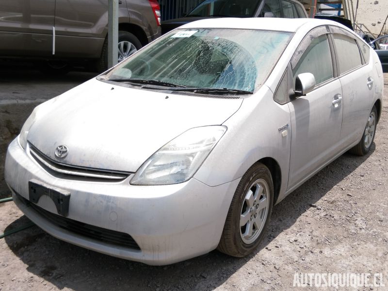 Archivo:Toyota Prius 2 11-2005 - 03-2012.jpeg