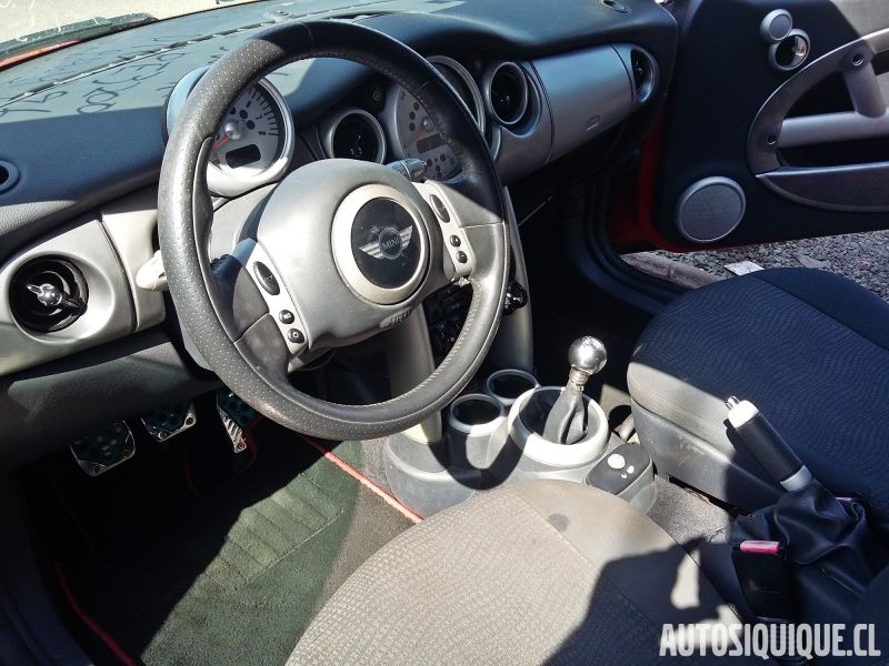 Archivo:Mini Hatch 1 JDM 10-2001 - 09-2004 INTERIOR LHD CONV.jpeg