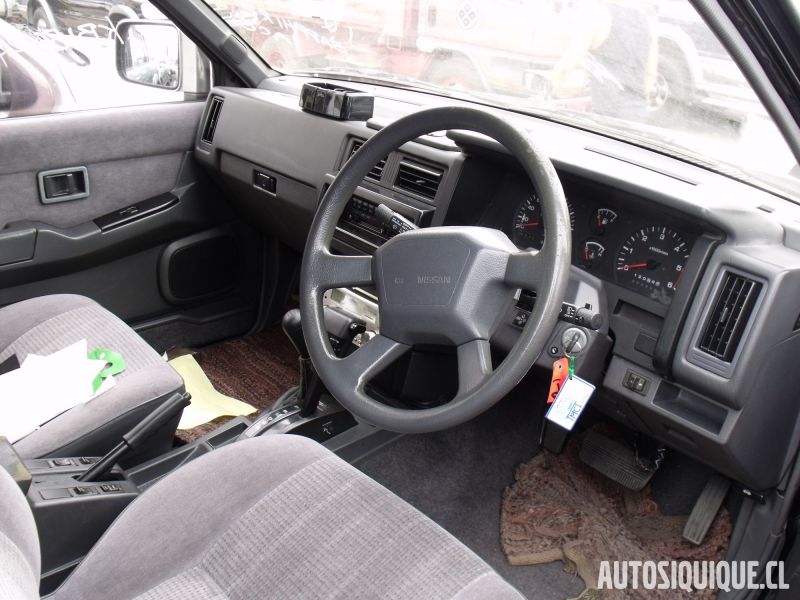 Archivo:Nissan Terrano 1 01-1993 - 10-1993 Interior.jpeg