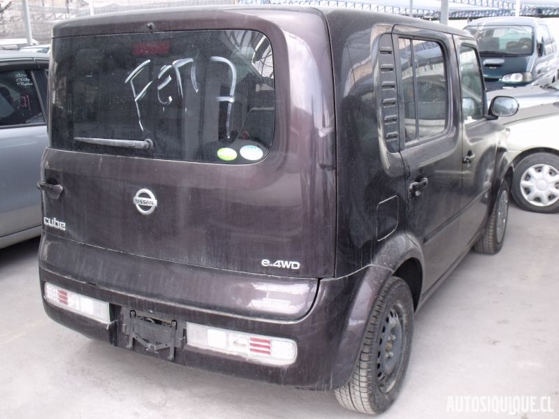 Archivo:Nissan Cube 2 01-2007 - 11-2008 rear.jpeg
