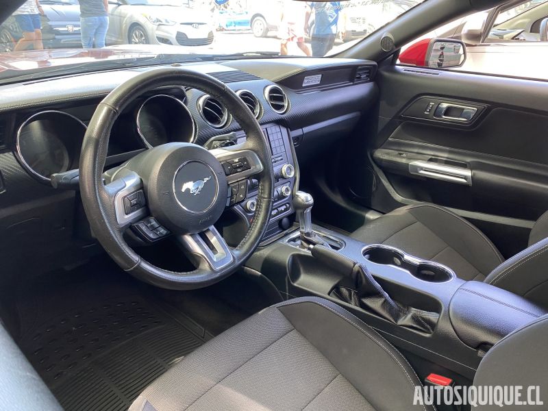Archivo:Mustang 6 USDM MY2015 - 2017 INTERIOR.jpeg