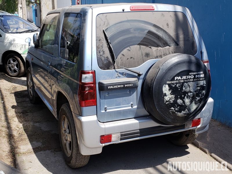 Archivo:Pajero Mini 2 122005 - 092008 REAR.jpeg