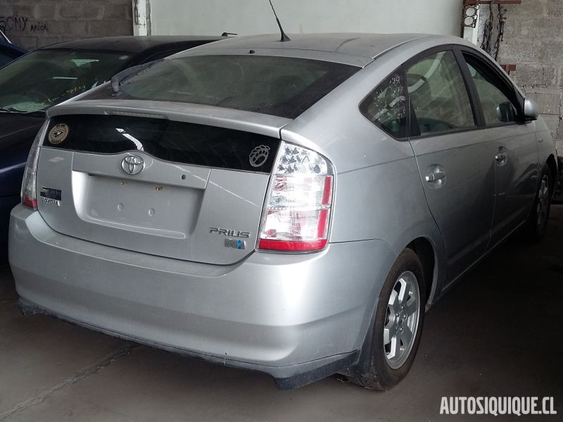 Archivo:Toyota Prius 2 USDM MY2006 - 2009.jpeg