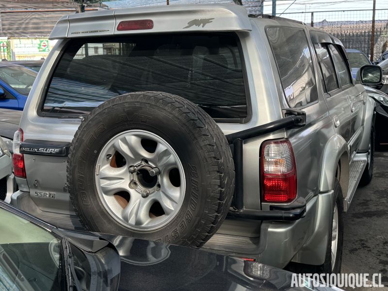Archivo:Hilux Surf 3 07-2000 - 11-2002 REAR WITH TIRE.jpeg