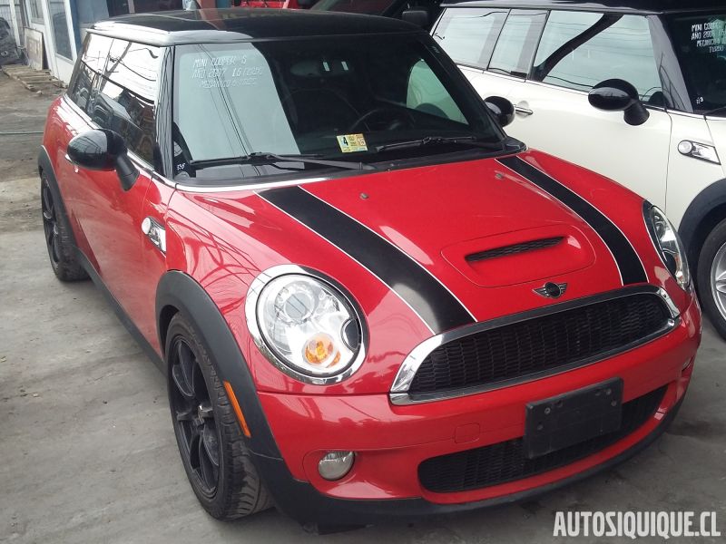 Archivo:Mini HAtch 2 USDM MY2007 - 2010 COOPER S FRONT.jpeg