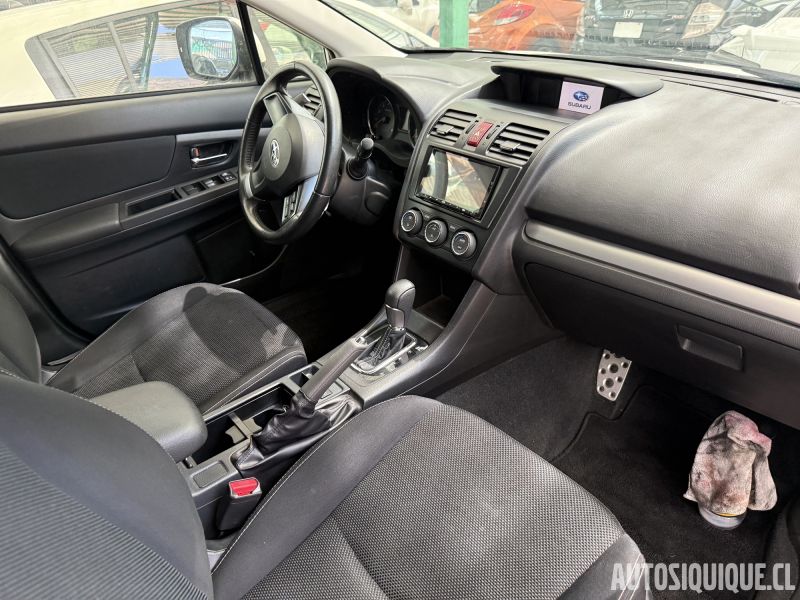 Archivo:Subaru XV 1 12-2014 - 10-2015 INTERIOR LHD CONV.jpeg