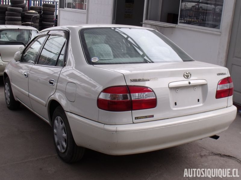 Archivo:Toyota Corolla 8 04-1997 - 08-2000 rear.jpeg