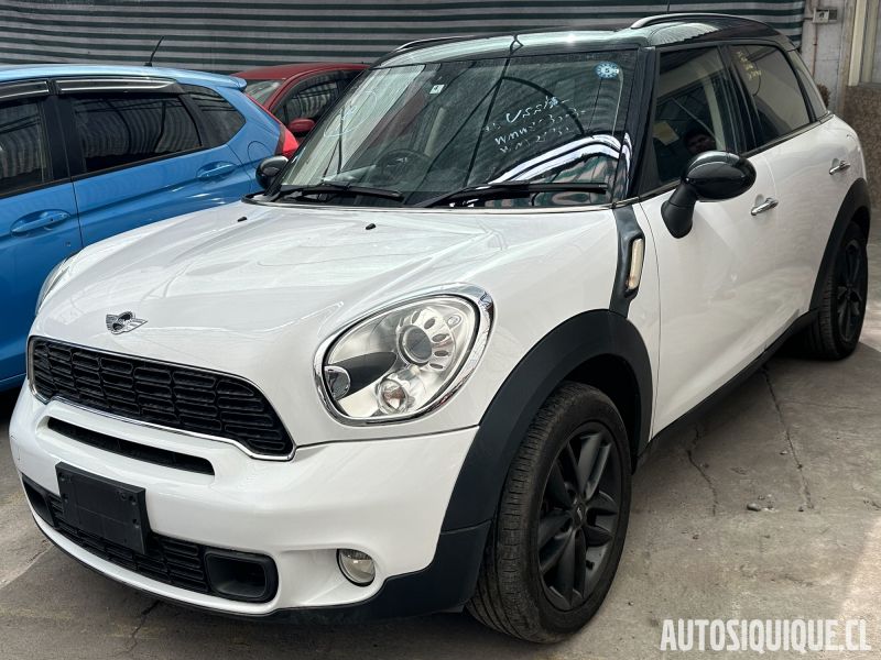Archivo:Mini Crossover Cooper S (01-2011 - 09-2014).jpeg