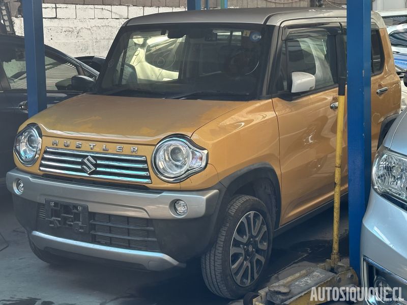 Archivo:Suzuki Hustler 1 "J STYLE II" 12-2015.jpeg