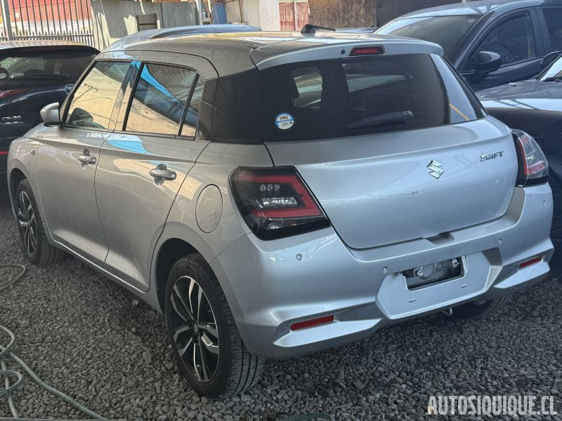 Archivo:Suzuki Swift 5 12-2023 REAR.jpeg