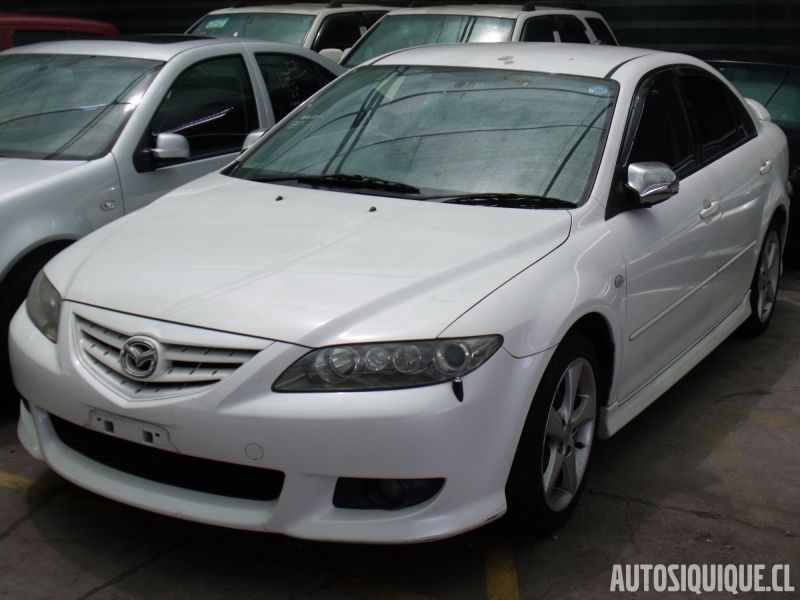 Archivo:Mazda Atenza 1 05-2002 - 06-2005 LIFTBACK SPORT.jpeg