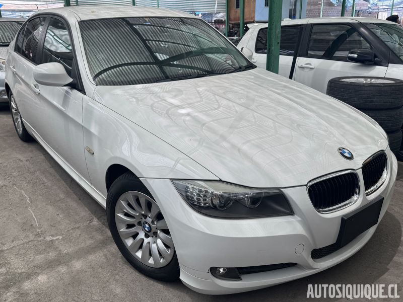 Archivo:BMW E90 SEDAN 10-2008 - 01-2012.jpeg