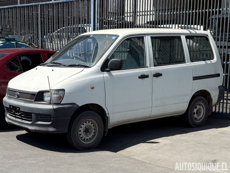 Archivo:Toyota Lite Ace Van 10-1996 - 12-1998.jpeg