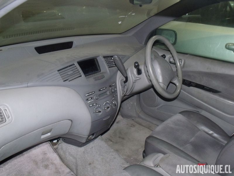 Archivo:Toyota Prius 1 12-1997 - 05-2000 INTERIOR.jpeg