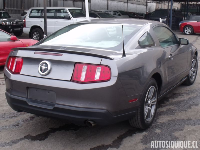 Archivo:Mustang 5 MY2010 - 2012 REAR.jpeg