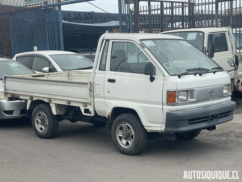 Archivo:Toyota Lite Ace Truck 4 11-1996 - 06-1999.jpeg