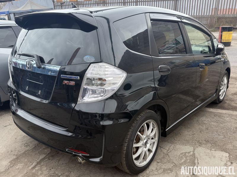 Archivo:Honda Fit Hybrid RS 05-2012 - 09-2013 rear.jpeg