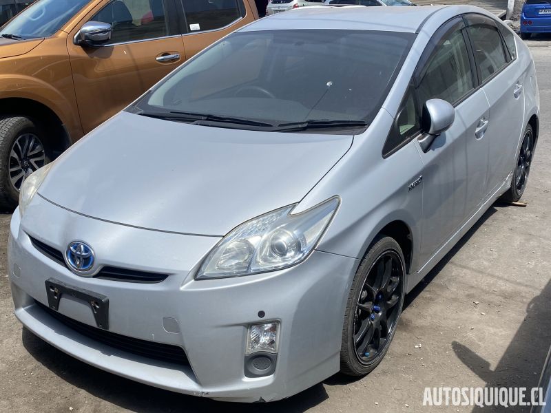 Archivo:Toyota Prius 3 JDM May 2009 - December 2011.jpeg